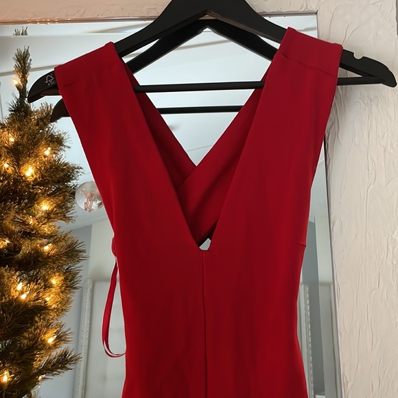 Never worn women’s sexy red dress - Picture 2 of 3
